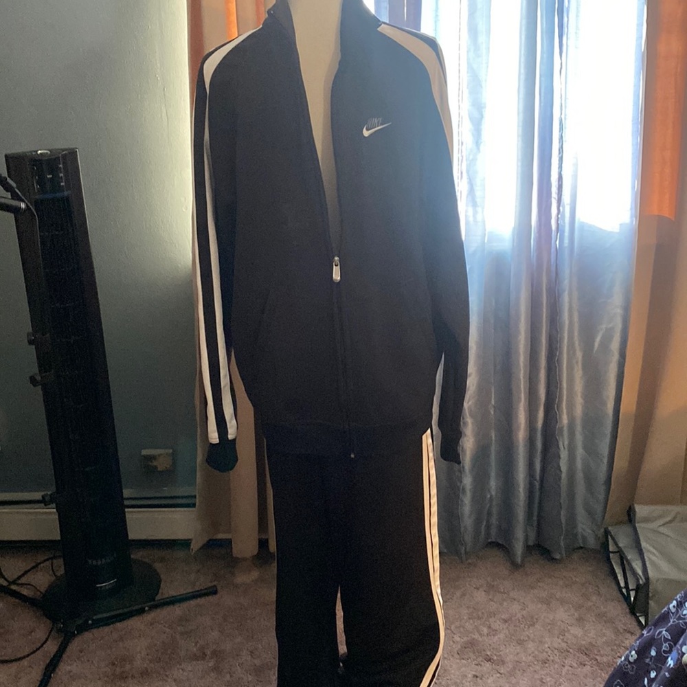 nike jogging pant and jacket